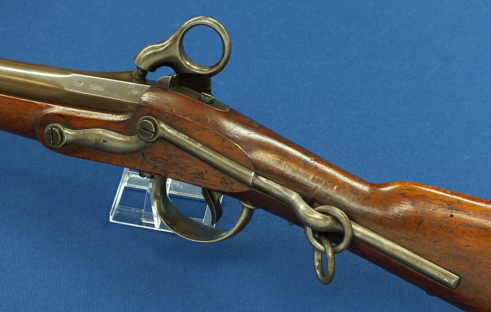 A fine antique Dutch Model 1854 Cavalry Carbine. 16,7mm Caliber, length 84cm. In near mint condition. Price 1.850 euro.