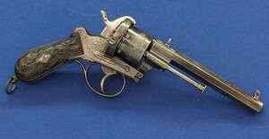 A fine antique engraved Belgian Lefaucheux type 6 shot double and single action 12mm pinfire Revolver by August Francotte a Liege. Lenght 31cm. Fine carved Walnut grips. SN 682. In very good condition. Price 1.500 euro.