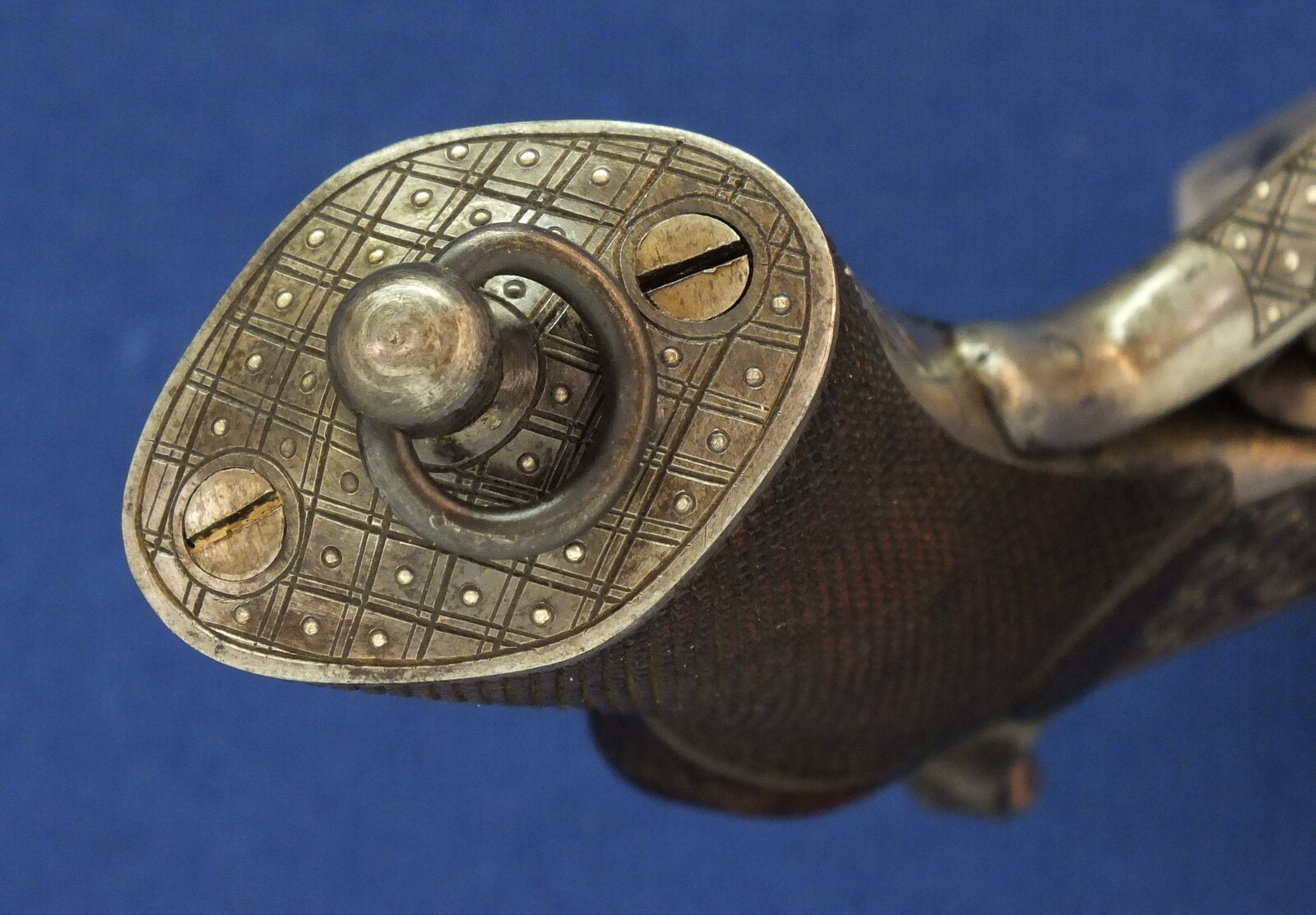 A fine antique French Deluxe engraved Javelle's Patent 6 shot 12mm Pinfire Revolver by F. Berger Bte a St. Etienne. Length 30cm. In very good condition. Price 2.950 euro.