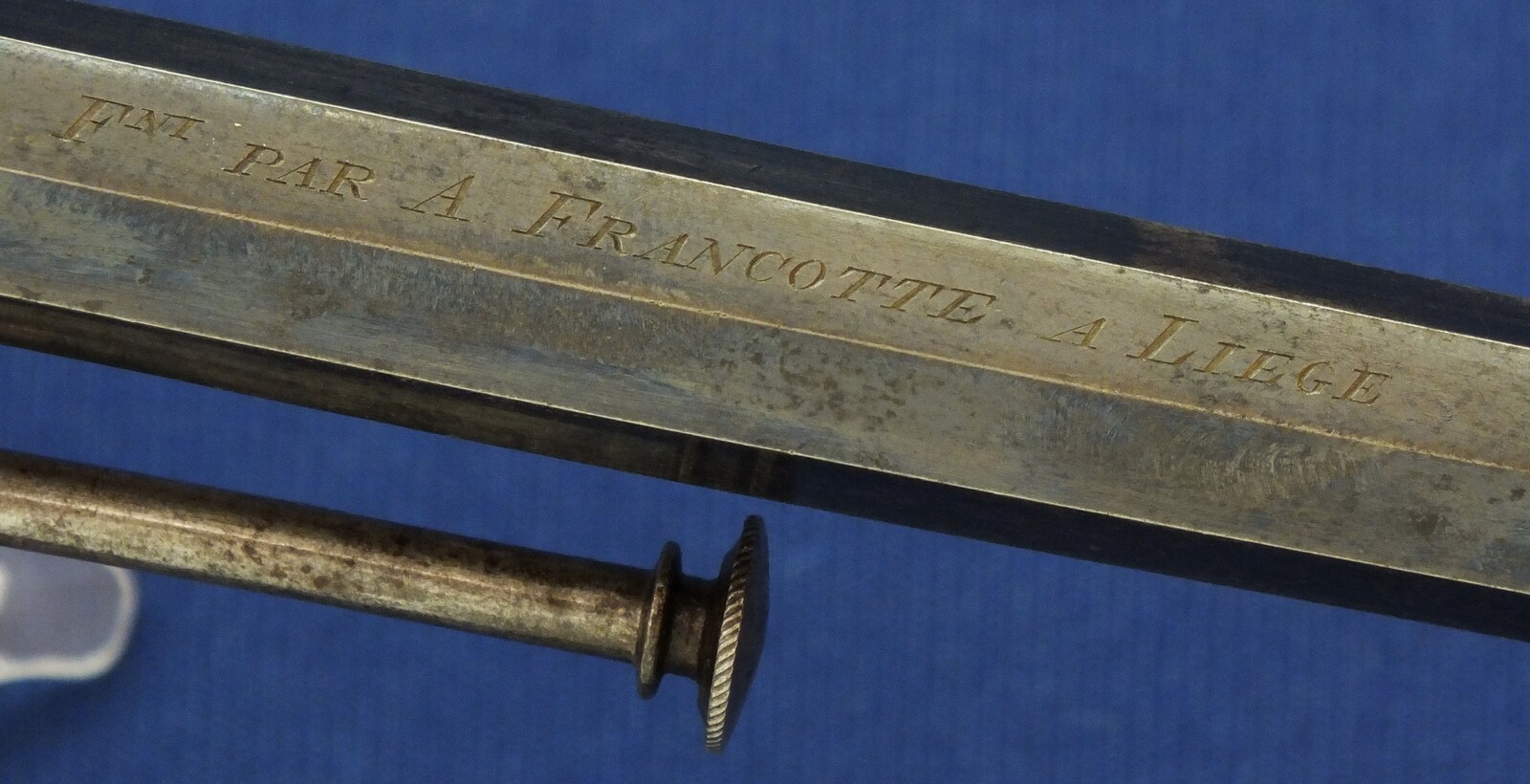 A fine Dutch Officers Lefaucheux Patent 6 shot 12mm Pinfire Revolver finished by August Francotte Liege and signed on backstrap: Ed. de Beaumont Maastricht. Length 31cm. In very good condition. Price 2.150 euro.