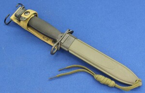 A German/USA M7 Commercial export bayonet by Eickhorn. Marked US M7 with U.S M8A1 scabbard. In mint condition. Price 175 euro