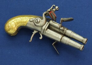 A rare and fine Belgian 18th century All-Metal Flintlock Wender Pocket Pistol by Henri Devillers Liege circa 1740. Provenance: Henk Visser Collection. Caliber 7mm, Length 14cm. In very good condition. Price 3.250 euro.