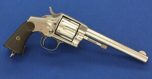 A rare antique American 19th century Nickel Plated Hopkins & Allen, XL No. 8 Army Rimfire Revolver, 6 shot, Caliber .44 Henry Rimfire. 8,5 inch barrel in near mint condition. Price 3.950 euro
