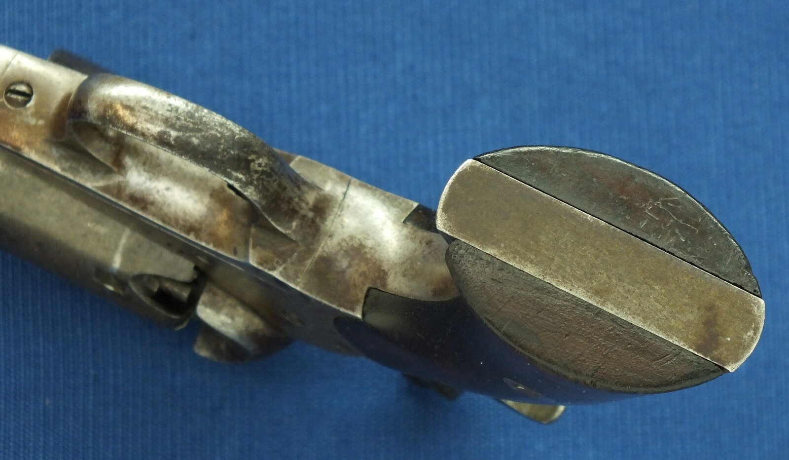 A rare Antique American 6 shot Second model William Irving Pocket Percussion Revolver. Made by James Reid NY under Contract for W.W. Marston NY. Caliber 31. Length 25cm. In very good condition. Price 1.650 euro.