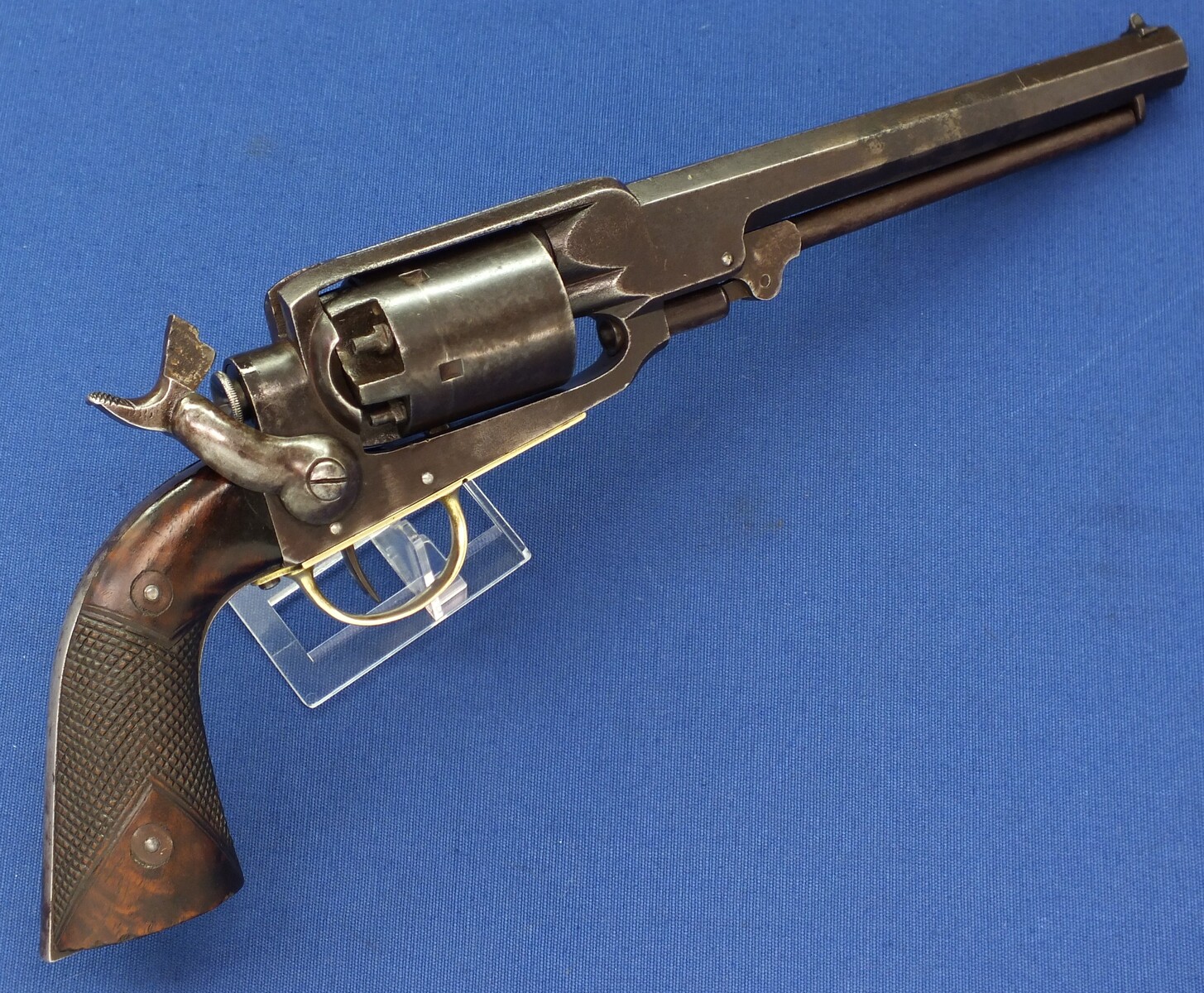 A rare antique American Civil War Benjamin F. Joslyn Army model 5 shot percussion revolver. Only 3000 made. Caliber 44. 8 inch octagonal barrel. Length 39cm. Price 3.800 euro.