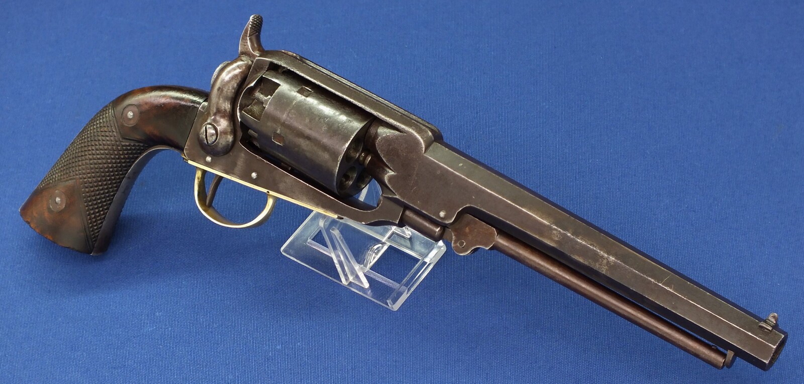 A rare antique American Civil War Benjamin F. Joslyn Army model 5 shot percussion revolver. Only 3000 made. Caliber 44. 8 inch octagonal barrel. Length 39cm. Price 3.800 euro.