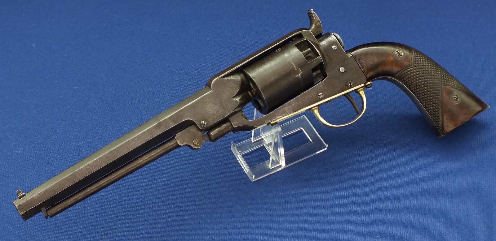 A rare antique American Civil War Benjamin F. Joslyn Army model 5 shot percussion revolver. Only 3000 made. Caliber 44. 8 inch octagonal barrel. Length 39cm. Price 3.800 euro.