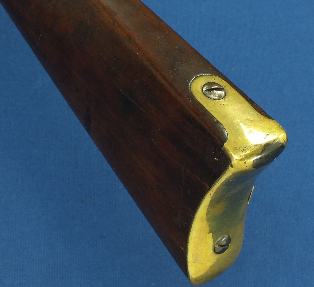 A rare antique American Civil War First type Merrill breechloading percussion Carbine. Caliber 54, 22,1/8 inch barrel. Length 94cm. In very good condition. Price 3.750 euro