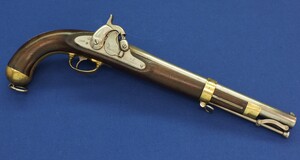 A rare antique American Civil War Springfield Model 1855 percussion Pistol-Carbine. Caliber 58, 12 inch barrel. Lock dated 1856. Length 46,5cm. In very good condition. Price 2.450 euro.