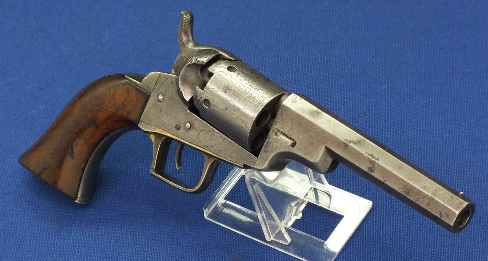 A rare antique American Colt Model 1848 Baby Dragoon 5 shot Percussion revolver with double stamped New York Address. 31 Caliber. 4 inch Barrel with stamping error. Length 24,5cm. In very good condition. Price 3.750 euro.