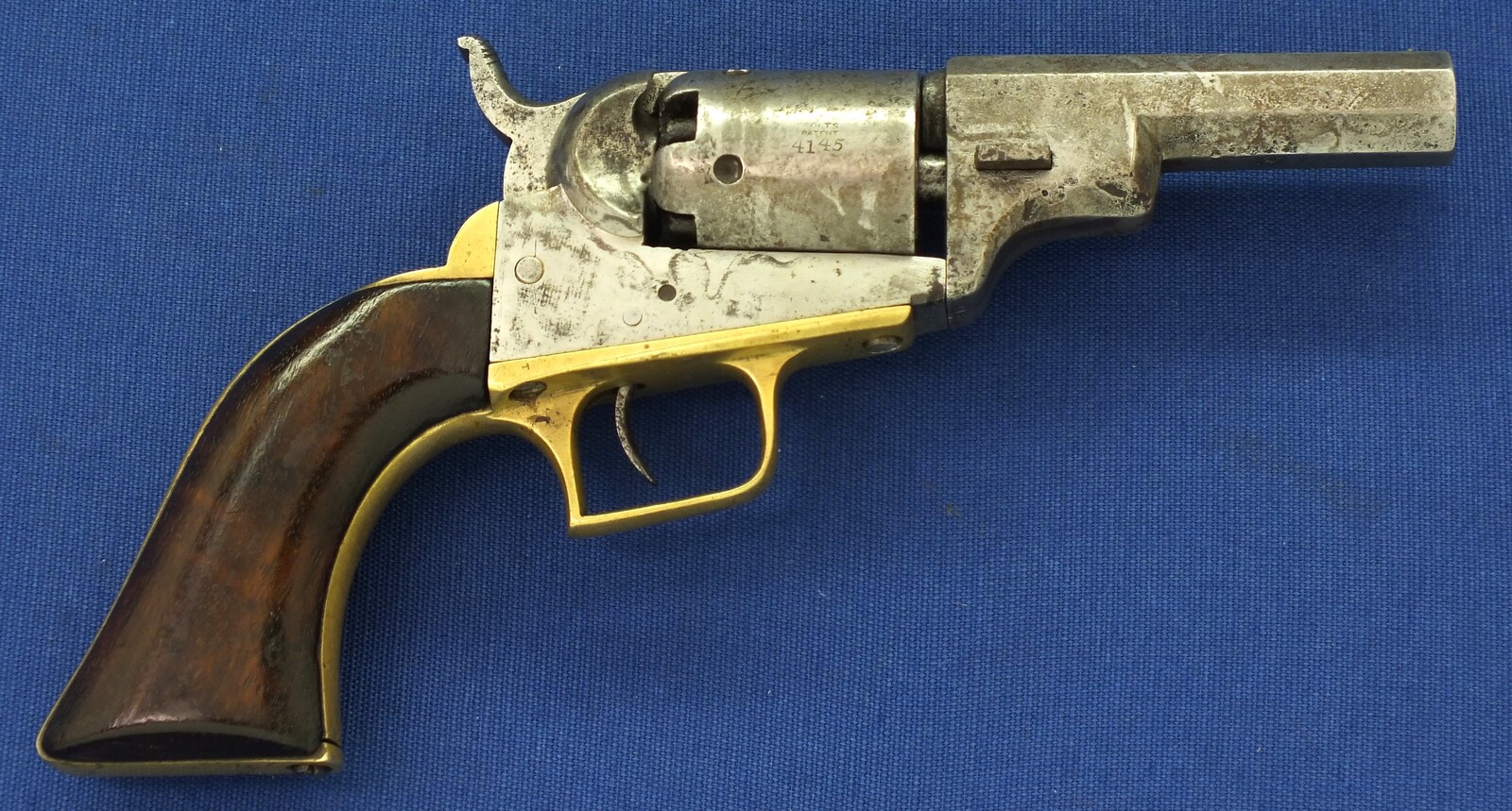 A rare antique American Colt Model 1848 Baby Dragoon 5 shot Pocket Percussion Revolver. 31 Caliber. 3 inch Barrel with New York address. Length 23cm. in good/very good condition. Price 3.350 euro.