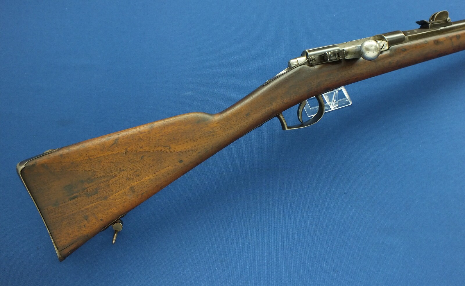 A rare antique Dutch East Indies Beaumont Model 1871 Carbine. 12mm smooth Caliber, lenght 103cm. In very good condition. Price 1.500 euro.