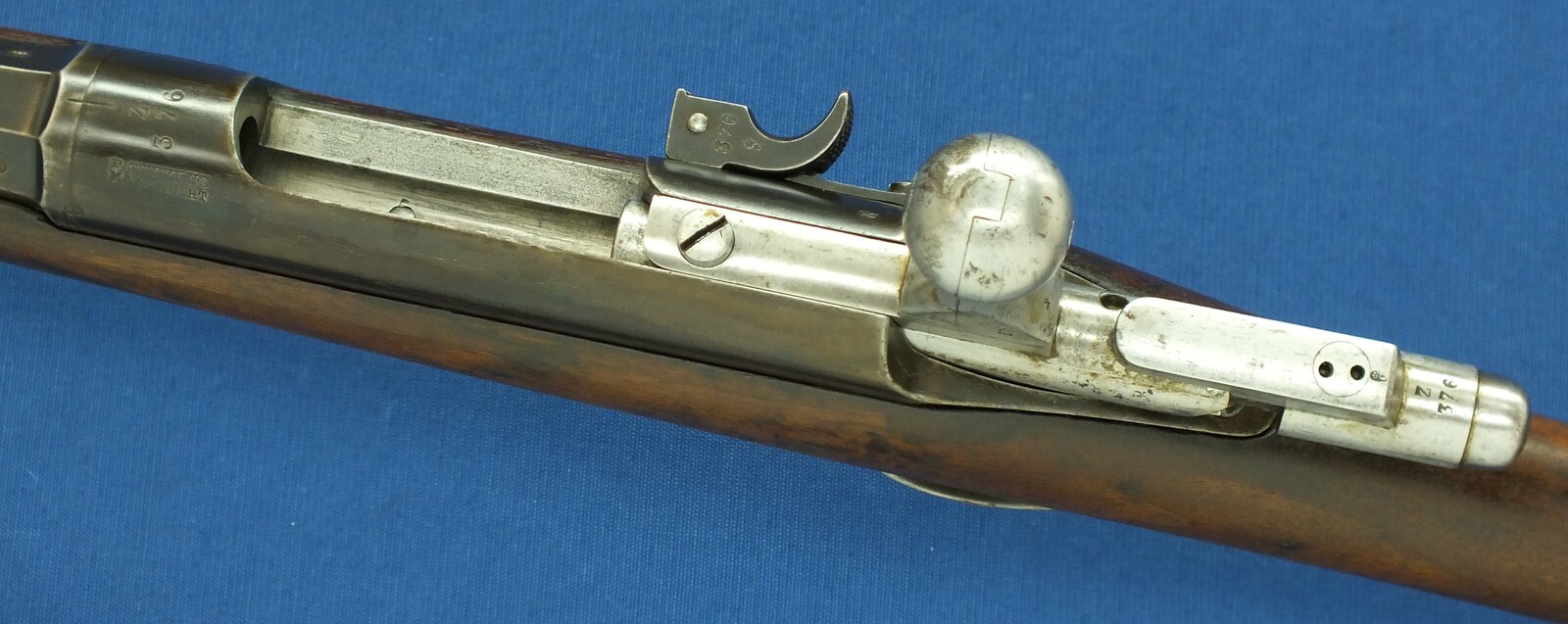 A rare antique Dutch East Indies Beaumont Model 1871 Carbine. 12mm smooth Caliber, lenght 103cm. In very good condition. Price 1.500 euro.