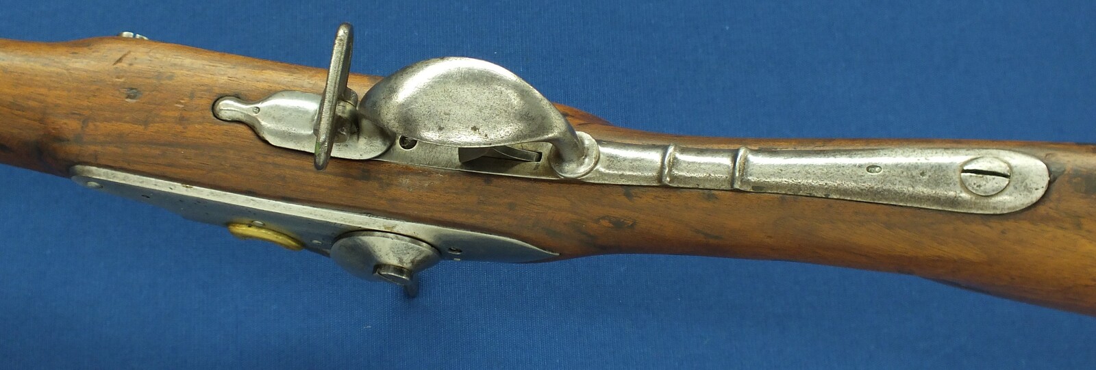 A rare antique Dutch Model 1815 Percussion Musket with Bayonet, converted from flintlock and made in Suhl Germany. Caliber 17,5 mm, length 143 cm, in very good condition.