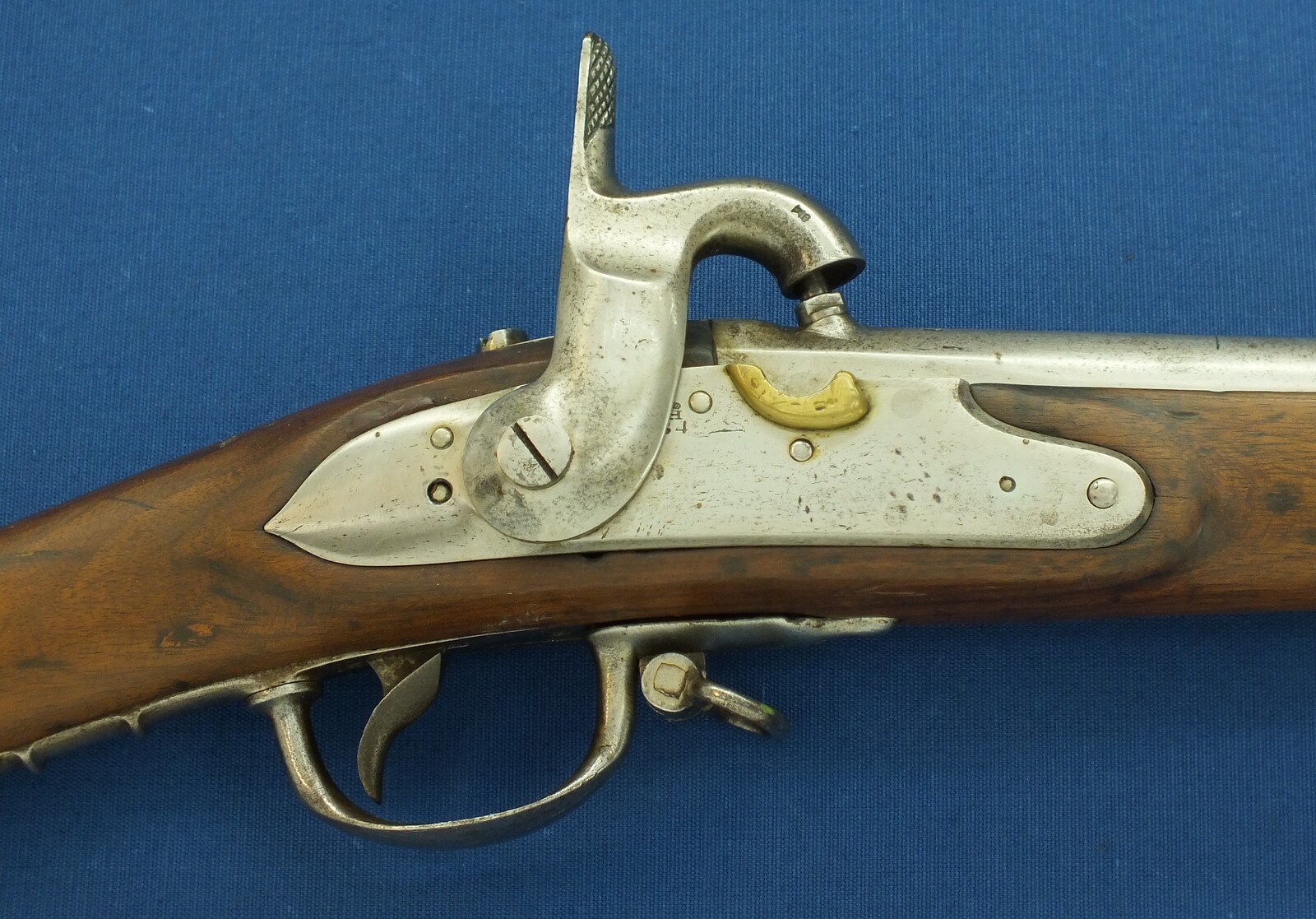 A rare antique Dutch Model 1815 Percussion Musket with Bayonet, converted from flintlock and made in Suhl Germany. Caliber 17,5 mm, length 143 cm, in very good condition.