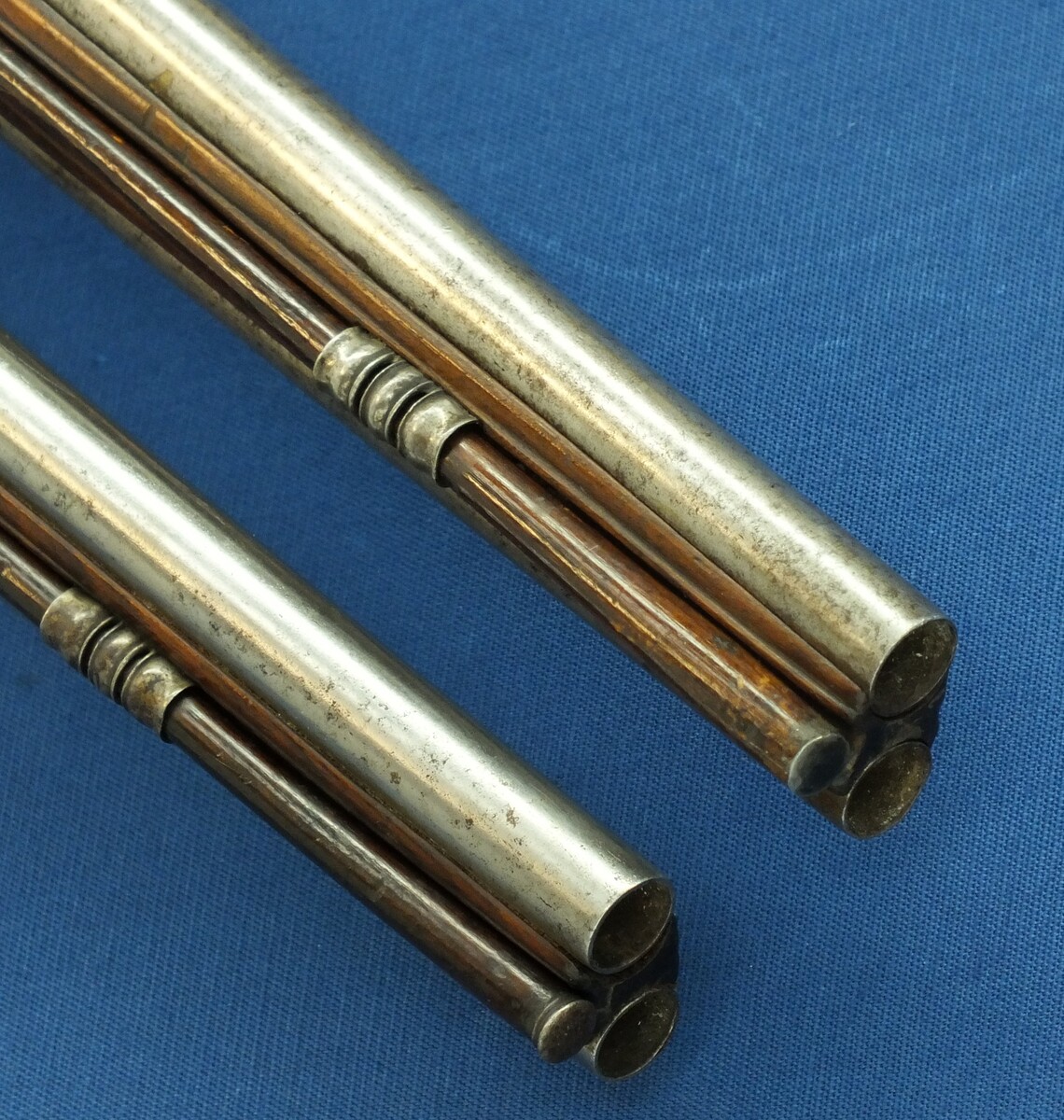 A rare antique Dutch or French 17th century circa 1660-70 Pair of over and under Flintlock pistols with Belt-hooks. Caliber 12mm, length 52. In very good condition. Price 12.500 euro.