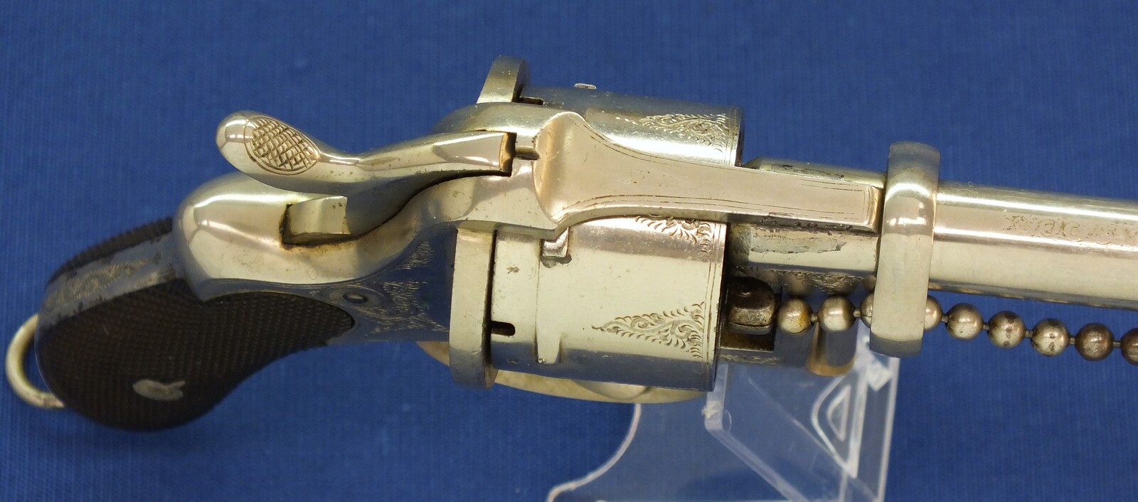 A rare antique English A. Fagnus Patent nr.1698 Nickel-plated and engraved 7 shot 9mm Pinfire Revolver. Length 28cm. In very good condition. Price 2.750 euro.