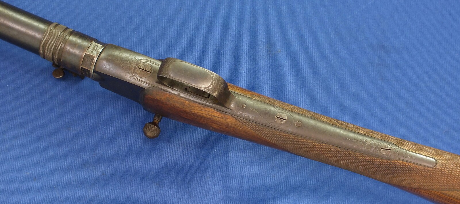 A rare antique French circa 1880 Giffard Carbonic Acid Gas/CO2 Air Rifle. Caliber 8mm rifled. Length 106cm. In very good condition. Price 1.650 euro.