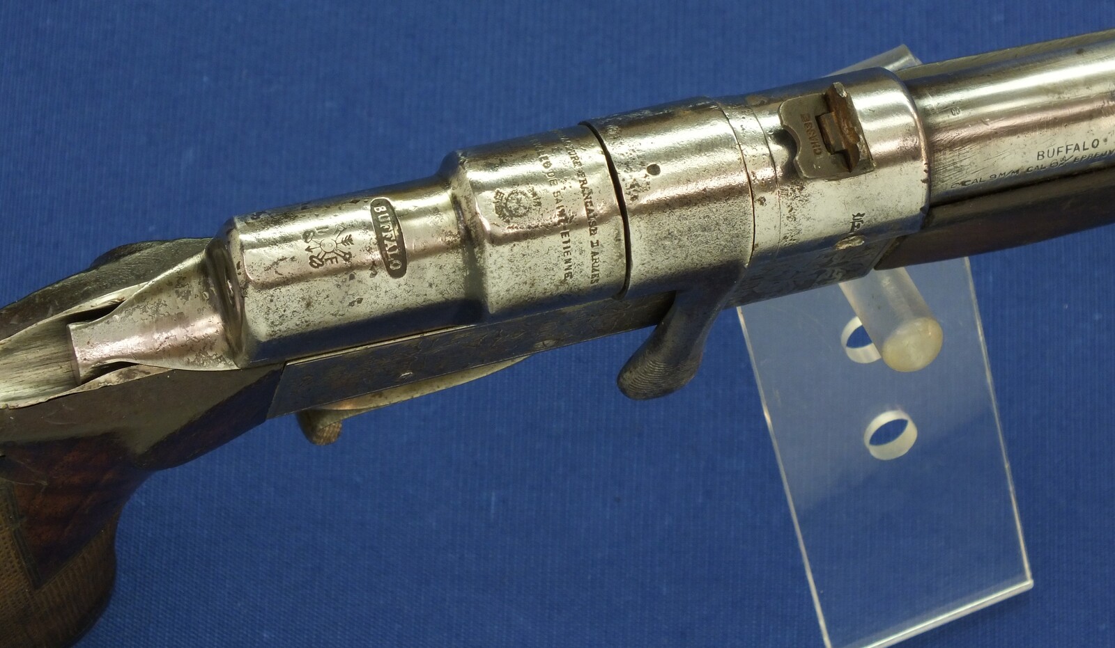 A rare French Buffalo-Stand Euréka bolt action 2 shot caliber 6mm and 9mm Rimfire Flobert Pistol. Length 40cm. In good condition. With original catalogue. Price 695 euro