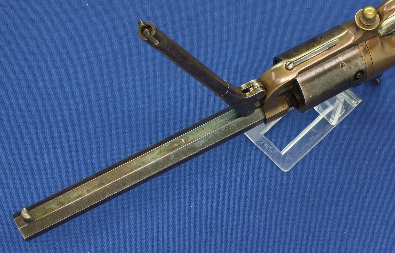 A scarce American Civil War Butterfield Army Model 5 shot Percussion Revolver with special Disk Priming Mechanism fitted in Brass Frame, 5 shot, .41 caliber , 7 inch barrel,  length 36 cm, in very good condition. Price 9.950 euro