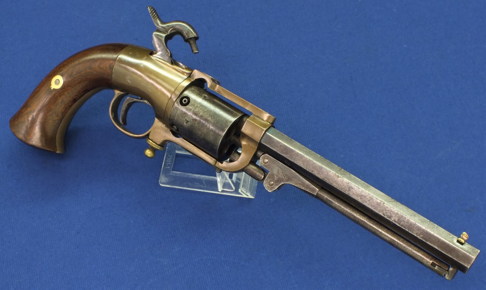 A scarce American Civil War Butterfield Army Model 5 shot Percussion Revolver with special Disk Priming Mechanism fitted in Brass Frame, 5 shot, .41 caliber , 7 inch barrel,  length 36 cm, in very good condition. Price 9.950 euro