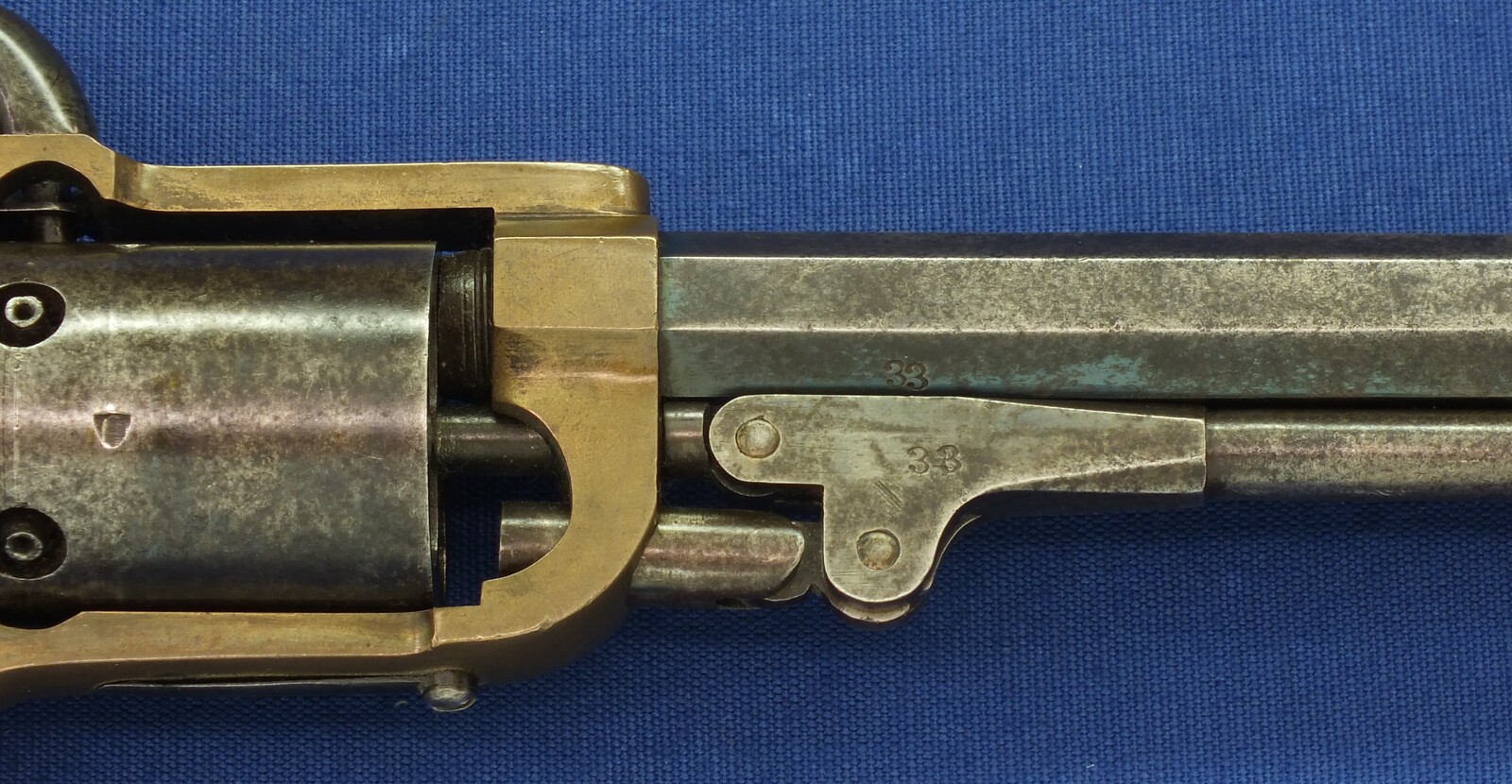 A scarce American Civil War Butterfield Army Model 5 shot Percussion Revolver with special Disk Priming Mechanism fitted in Brass Frame, 5 shot, .41 caliber , 7 inch barrel,  length 36 cm, in very good condition. Price 9.950 euro