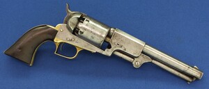 A scarce and fine antique American Colt second Model Dragoon 6 shot 44 caliber single action Percussion Revolver. 7,5 inch barrel with new York address. Length 38cm. In very good condition. Price 14.950 euro