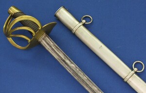 A scarce and fine antique Dutch Napoleonic era Heavy Cavalry Trooper Sword Model 1814 No.3. Provenance: The Rijksmuseum of Amsterdam. Length 116,5cm. In very good condition. 