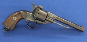 A scarce and fine antique French Navy/ De Marine Troupe Pinfire single action 6 shot Revolver Model 1858. Signed Mre Imp.ale de St Etienne. 12mm Caliber, length 31cm. In very good condition. Price 3.250 euro
