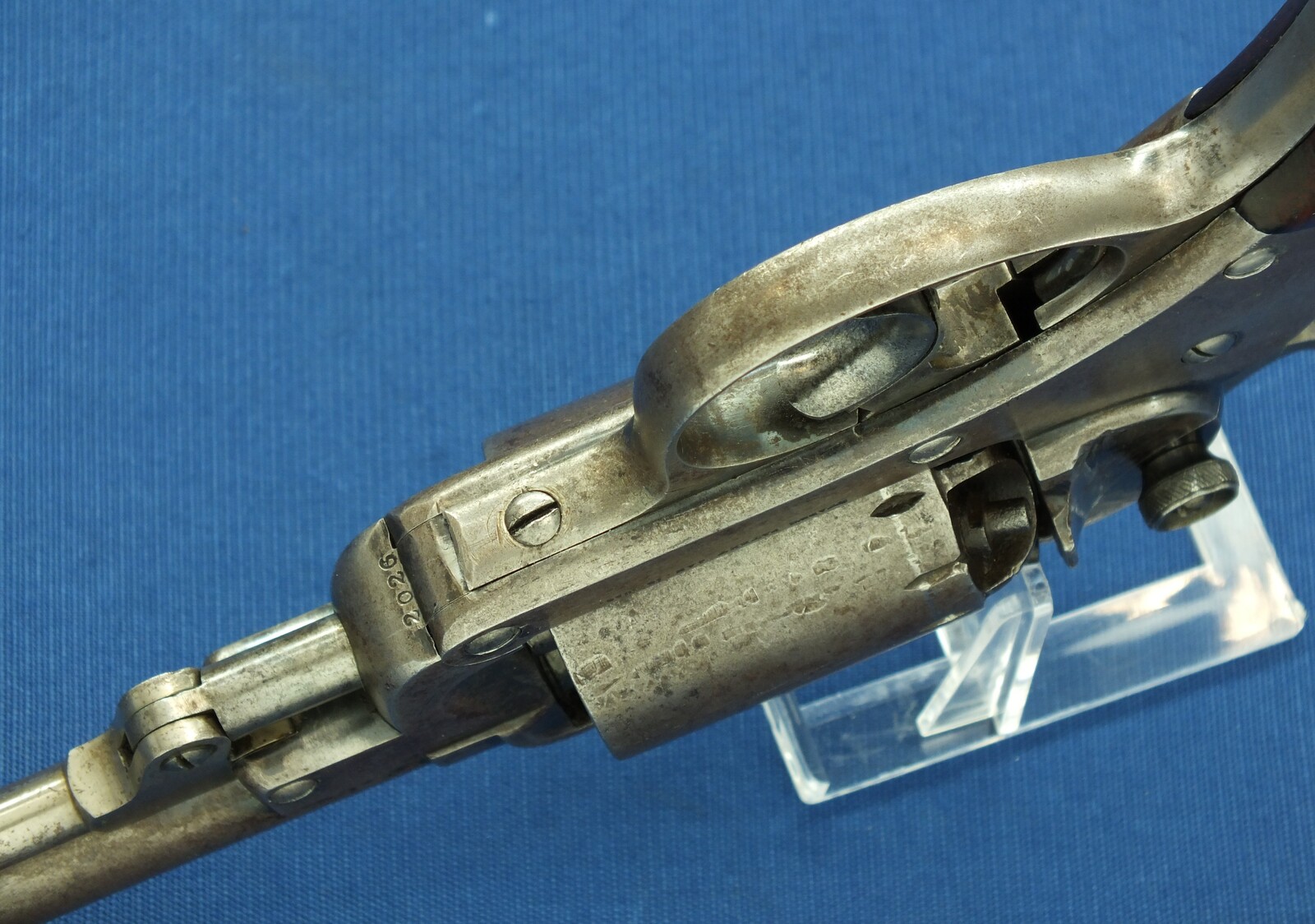 A scarce Antique American Civil War Starr Arms Co Model 1858 6 shot Double Action Percussion Navy Revolver. Caliber 36. Only 3000 made. Length 34cm. In very good condition. Price 2.750 euro.