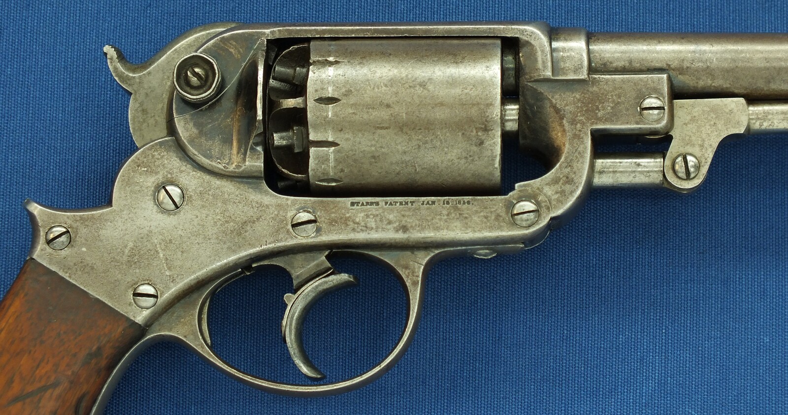 A scarce Antique American Civil War Starr Arms Co Model 1858 6 shot Double Action Percussion Navy Revolver. Caliber 36. Only 3000 made. Length 34cm. In very good condition. Price 2.750 euro.