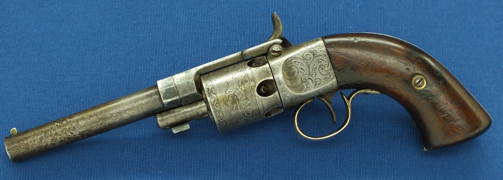 A scarce Antique American Massachutes Arms Co Chicopee Falls. Wesson&Leavitt Belt percussion revolver. In a very good condition. Lenght 27 cm, 31 caliber. Price 1.350 euro.