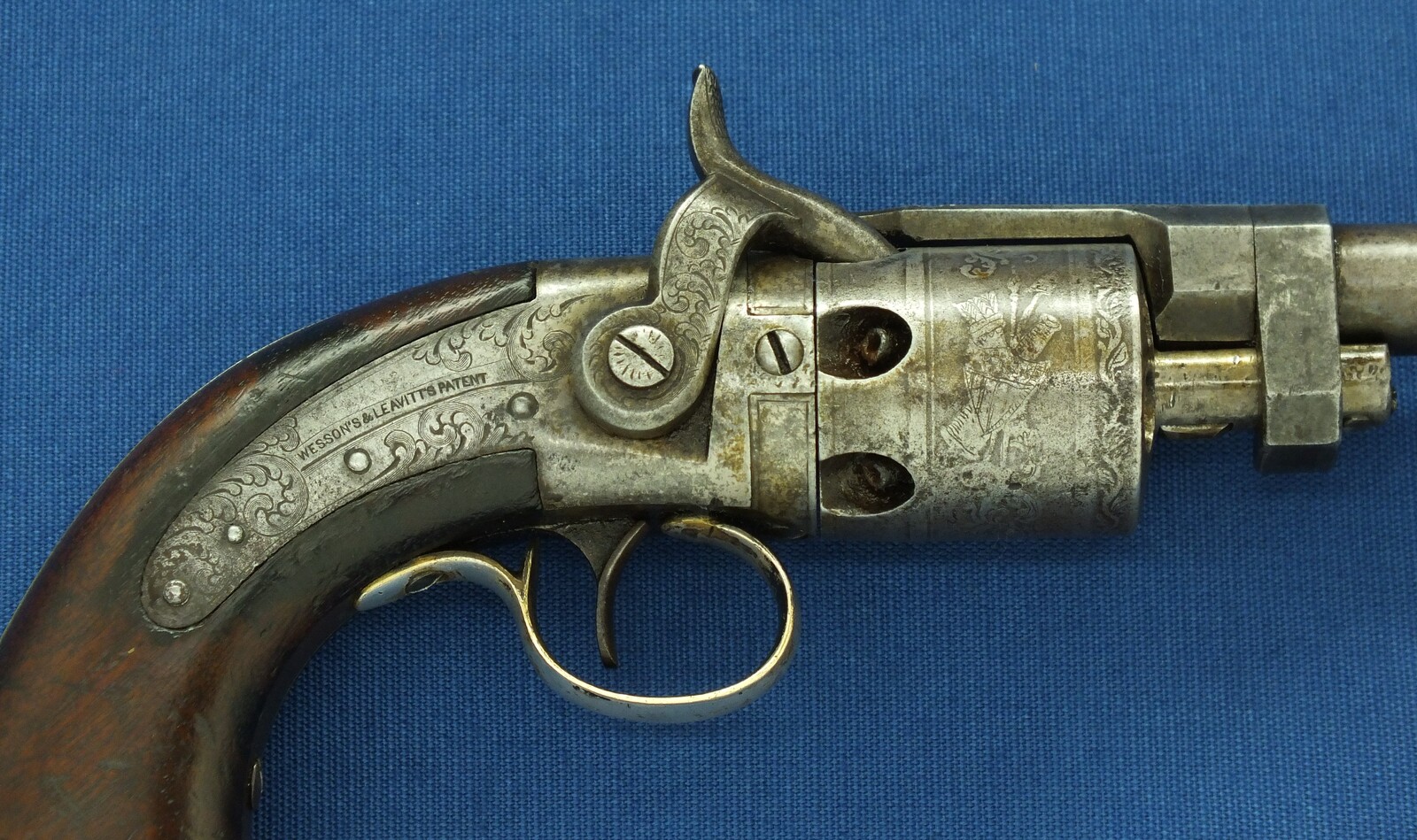 A scarce Antique American Massachutes Arms Co Chicopee Falls. Wesson&Leavitt Belt percussion revolver. In a very good condition. Lenght 27 cm, 31 caliber. Price 1.350 euro.