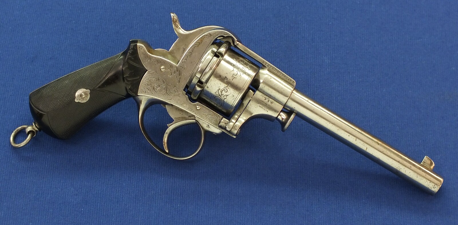 A scarce engraved French Breuer's Patent SYSTEME ITALIEN 6 shot 12mm Pinfire Revolver with swing-out Cylinder. Length 30cm. In very good condition. Price 2.950 euro.