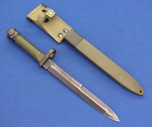 A Spanish CETME-L  Bayonet M 1984,  length 37,5 cm, in near mint condition. 