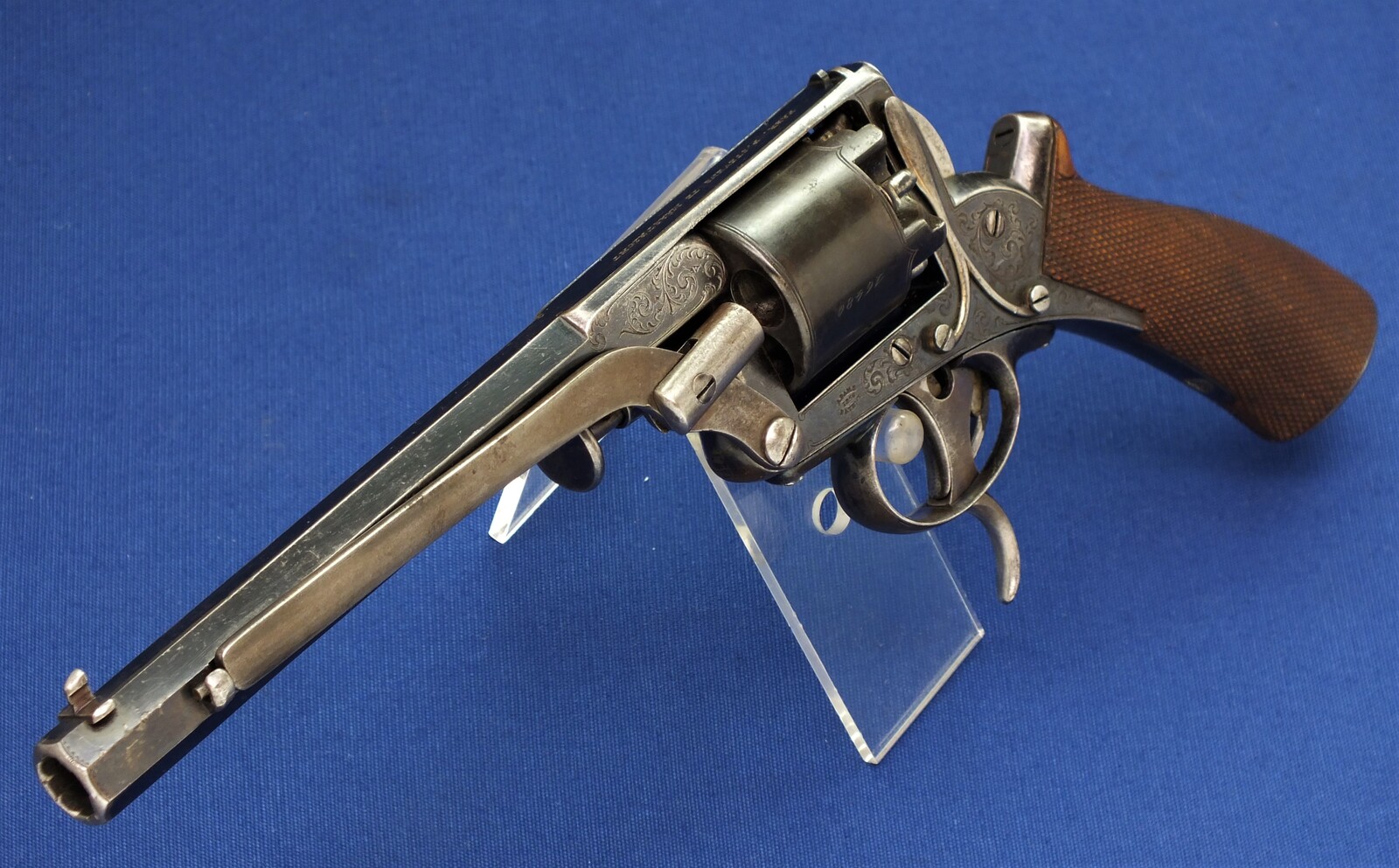 A very nice 19th century antique Dutch Adams Patent Tranter Double Action Percussion Revolver signed FABR. P. STEVENS TE MAASTRICHT and A.FRANCOTTE a LIEGE,  5 shot, caliber 11 mm, length 33,5 cm, in very good condition. Price 2.575 euro