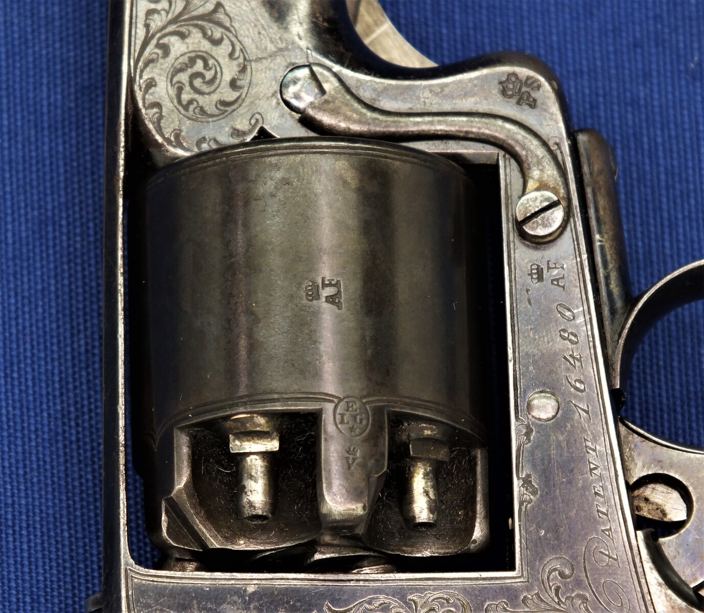 A very nice 19th century antique Dutch Adams Patent Tranter Double Action Percussion Revolver signed FABR. P. STEVENS TE MAASTRICHT and A.FRANCOTTE a LIEGE,  5 shot, caliber 11 mm, length 33,5 cm, in very good condition. Price 2.575 euro