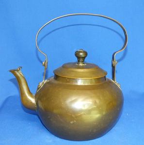 A very nice 19th Century antique Dutch Swing Handle Copper Kettle (So cald Appelketel), diameter 21 cm, Price 500 euro