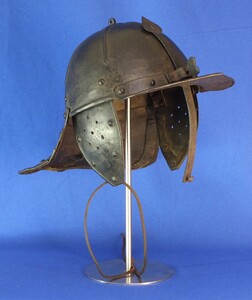 A very nice antique 17th Century Dutch Lobster-Tail Cavalry Helmet in very good condition. Price 2.985 euro