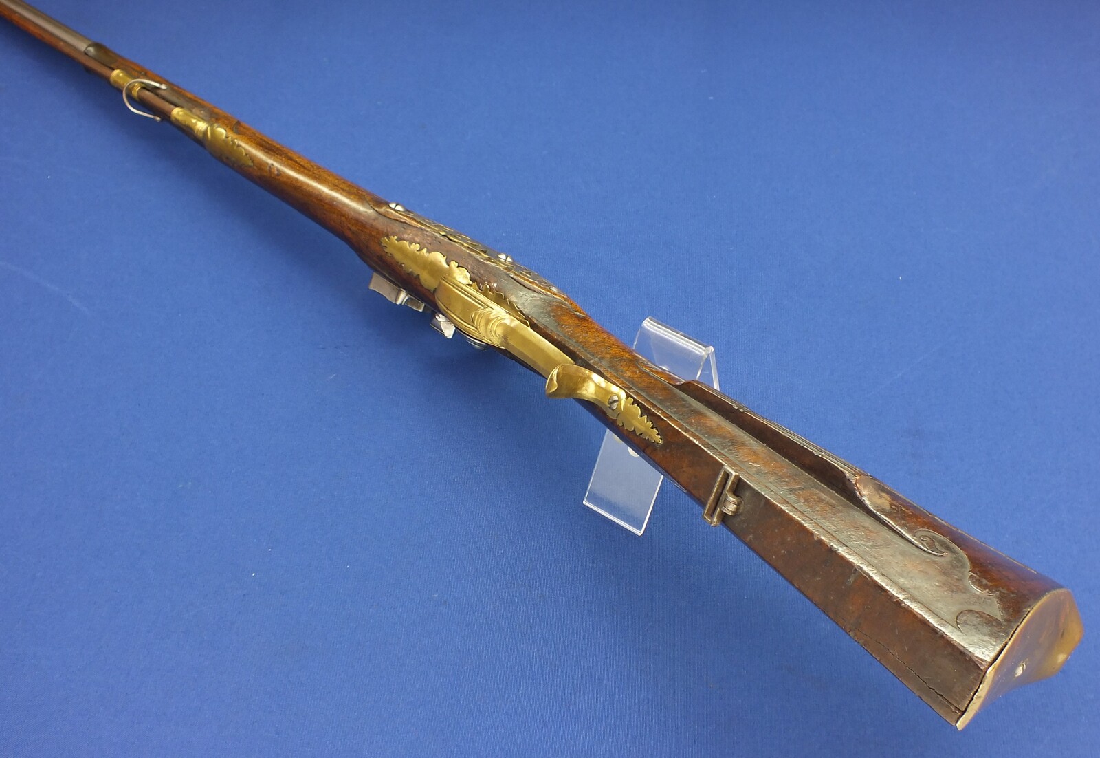 A very nice antique 18th Century German Flintlock Gun, caliber 15 mm smooth, length 145 cm, provenance the German Noble Family Thurn & Taxis - Castle Regensburg, in very good condition. Price 2.800 euro