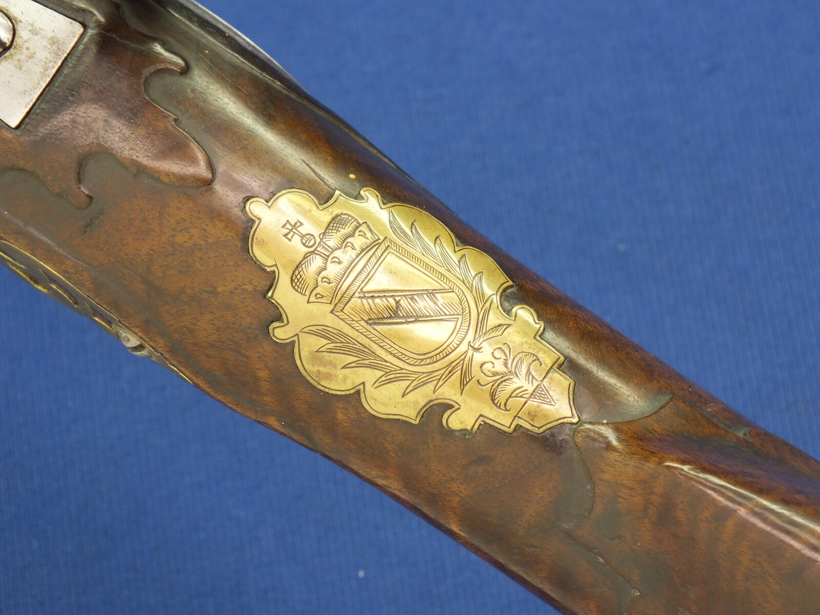 A very nice antique 18th Century German Flintlock Gun, caliber 15 mm smooth, length 145 cm, provenance the German Noble Family Thurn & Taxis - Castle Regensburg, in very good condition. Price 2.800 euro