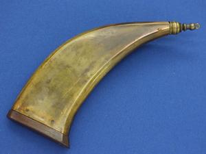 A very nice antique 18th Century Probably German Powder Horn with a Brass Spout, height 28 cm, in very good condition. Price 295 euro