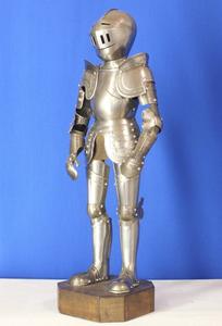A very nice Antique 19th Century Miniature Armour in the 16th Century Style, height 46 cm, in very good condition. Price 1.325 euro