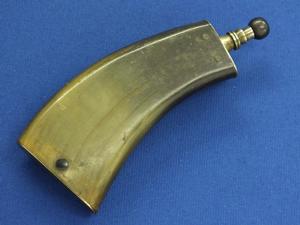 A very nice antique 19th Century Probably German Pistol Powder Horn with brass mounts, height 17 cm, in very good condition. Price 335 euro
