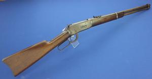 A very nice Antique American Winchester 1894 Carbine, number 60057, .32-40 cal., length 96 cm, in very good condition.