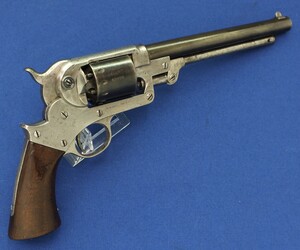A very nice antique Civil War Starr Arms Co Single Action Model 1863 Army Percussion Revolver,, 6 shot, .44 caliber, length 37,5 cm, in very good condition. Price 2.750 euro