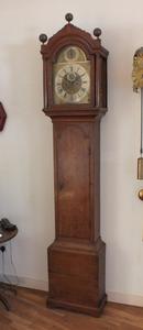 A very nice antique English 18th Century Longcase Clock by COOPER HEDGES in COLCHESTER, height 231 cm, in very good condition. Price  3.250 euro