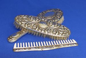 A very nice German Silver Toilet Set, marked 835, in very good condition. Price 89 euro