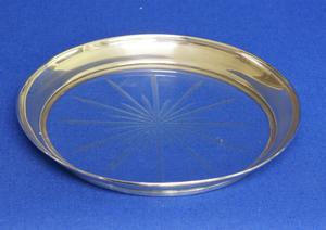 A very nice Sterling Silver Coaster, diameter 12.5 cm, in very good condition. Price 49 euro