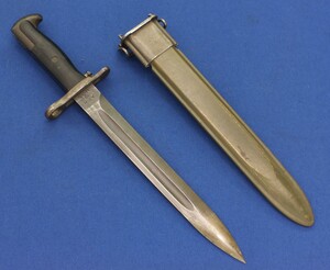 A very nice WW II M 1 Garand Bayonet, on the ricasso  AFH / US, (American Fork & Hoe) length 37 cm, in very good condition. 